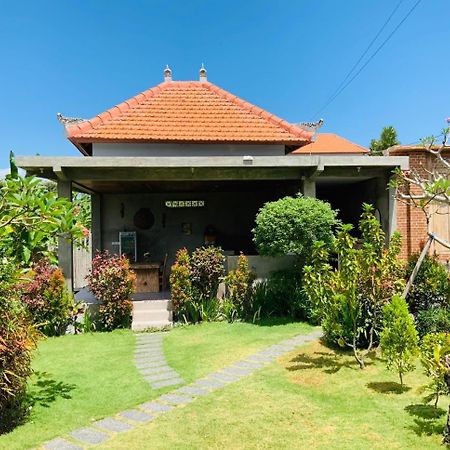 Putu Homestay Canggu  Exterior photo